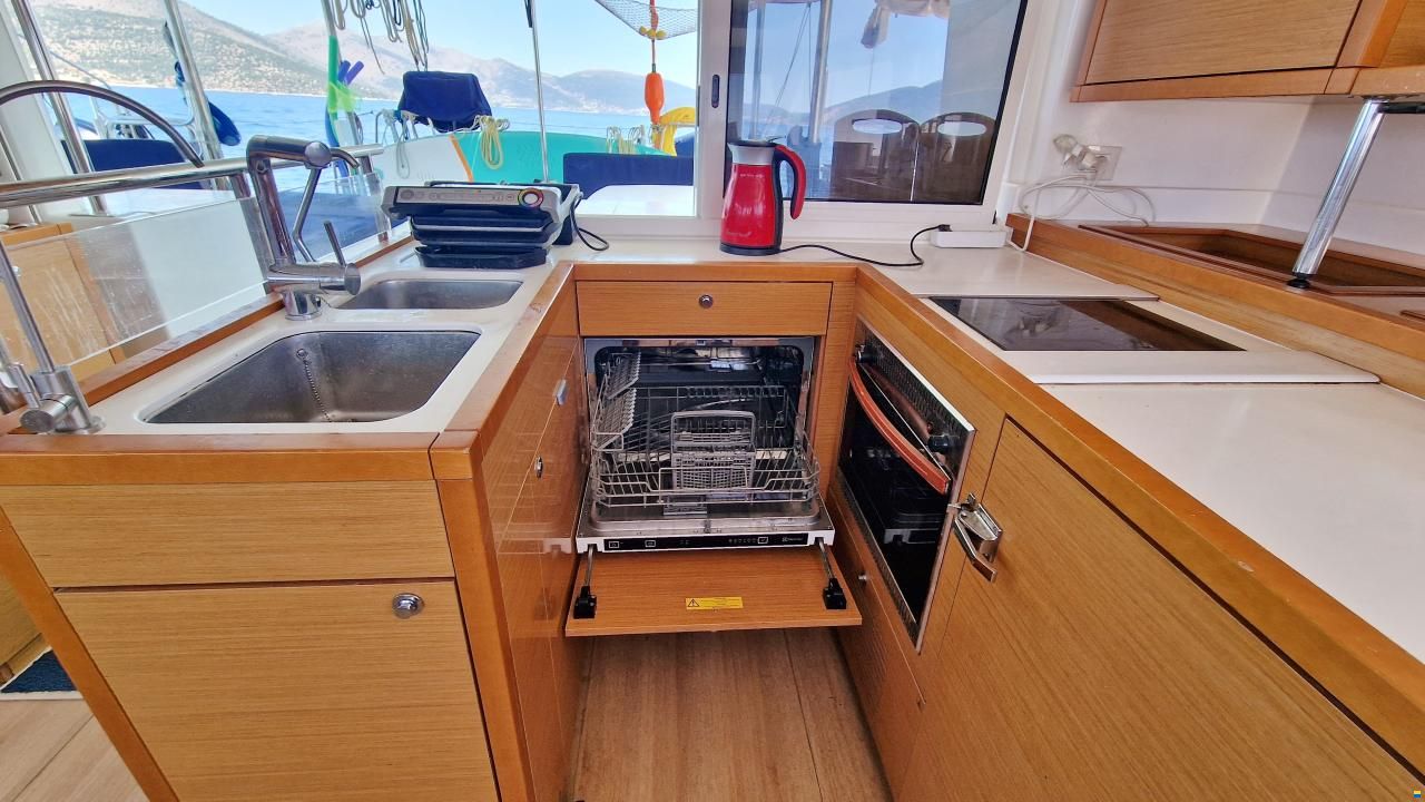 Lagoon 450F