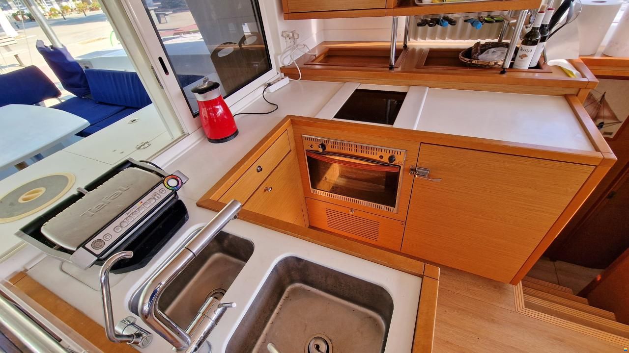Lagoon 450F