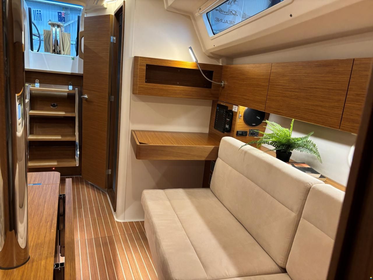 Hanse 348