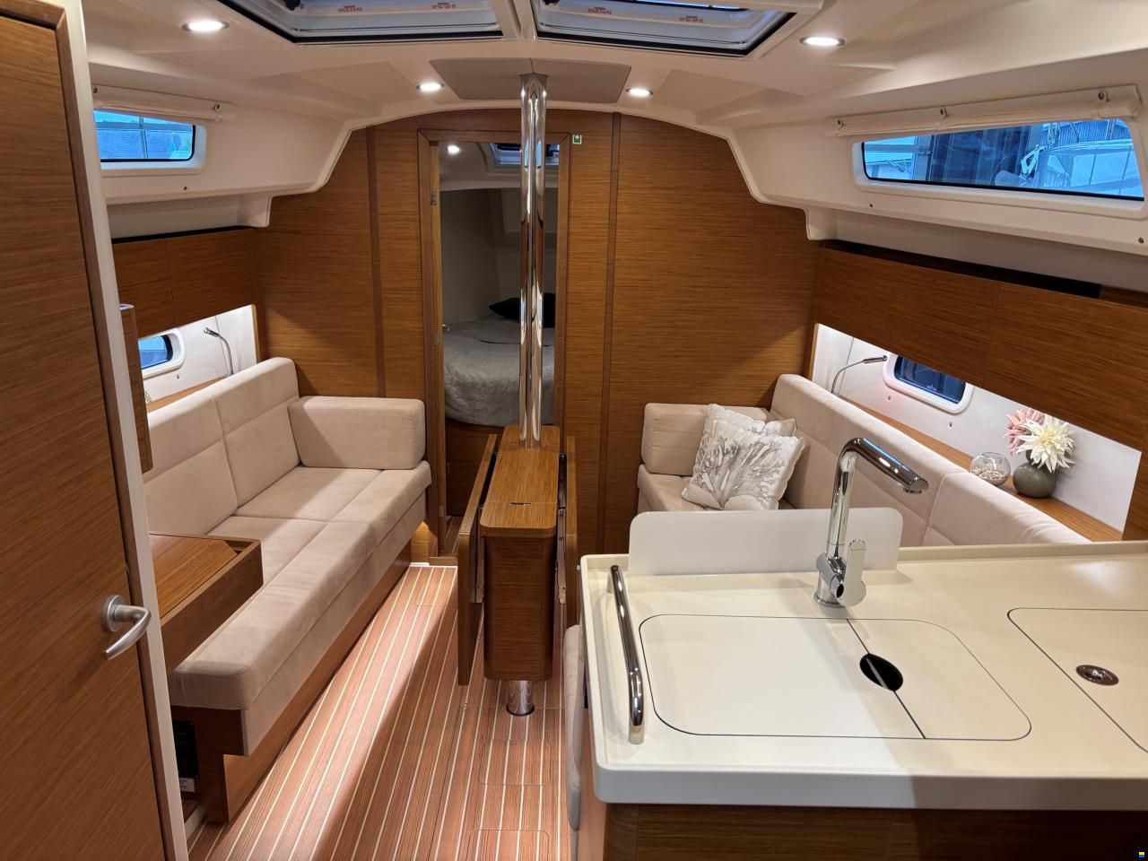 Hanse 348