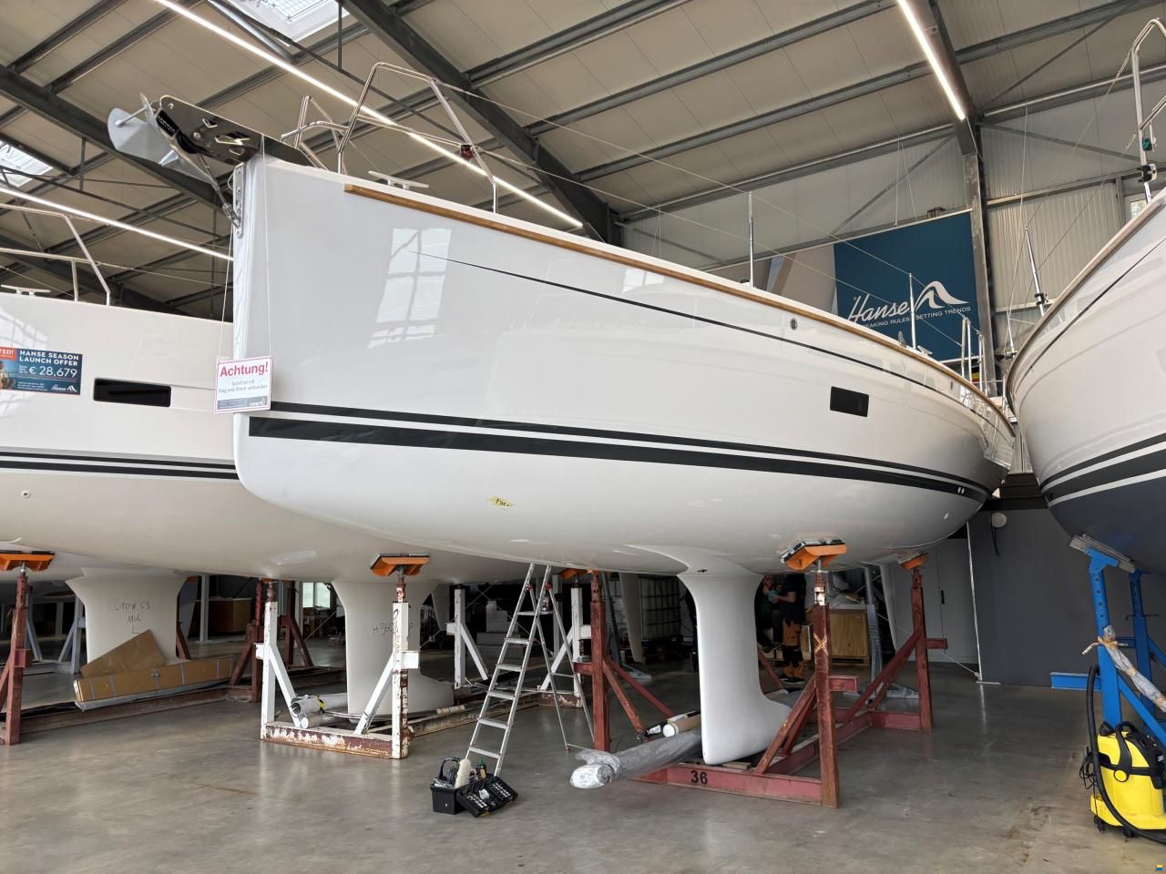 Hanse 348