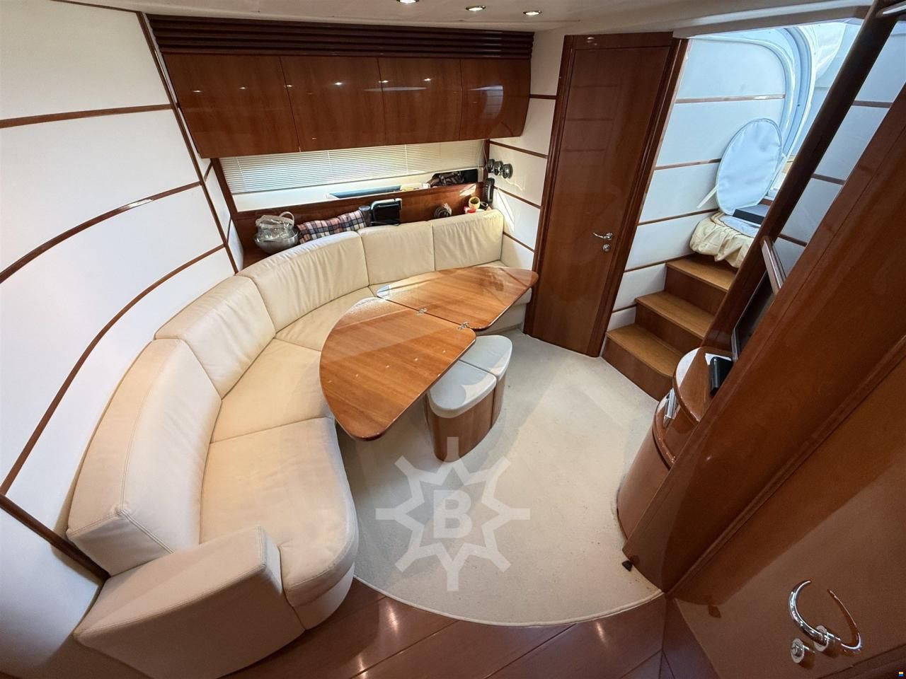 Pershing 50'