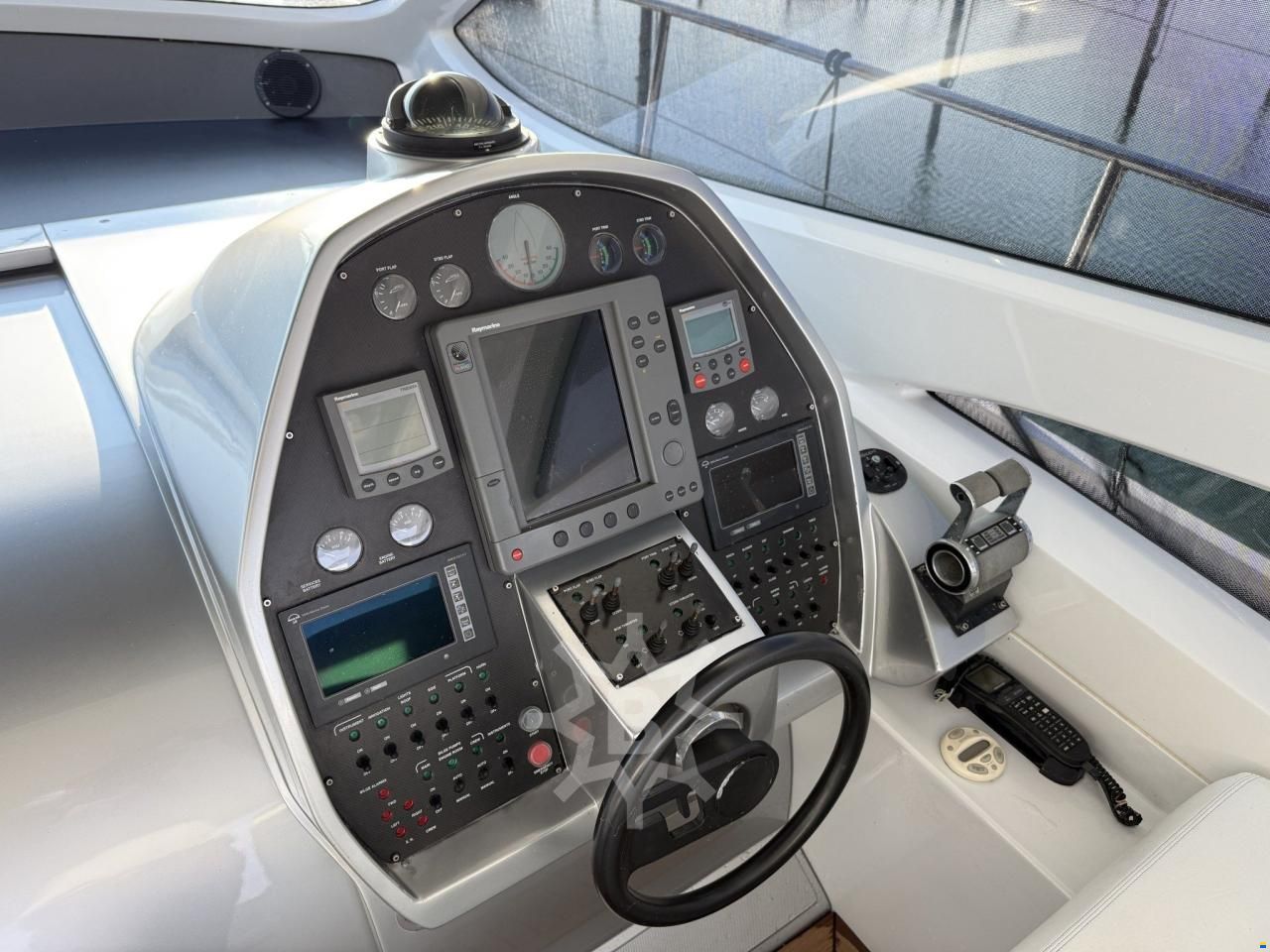 Pershing 50'