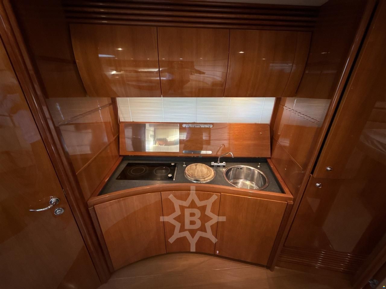 Pershing 50'