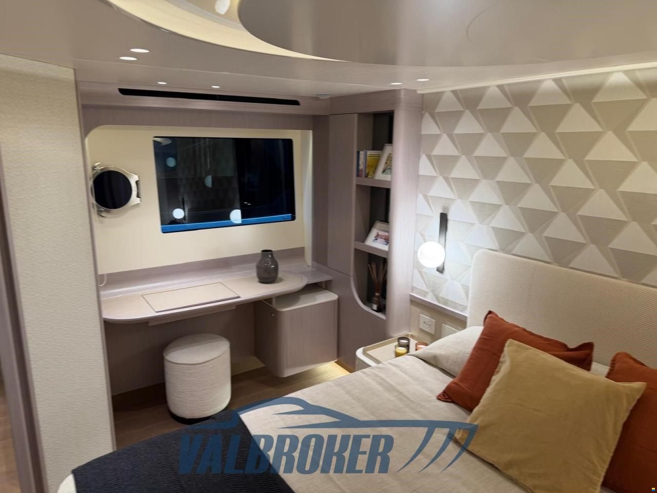 Absolute Navetta 70