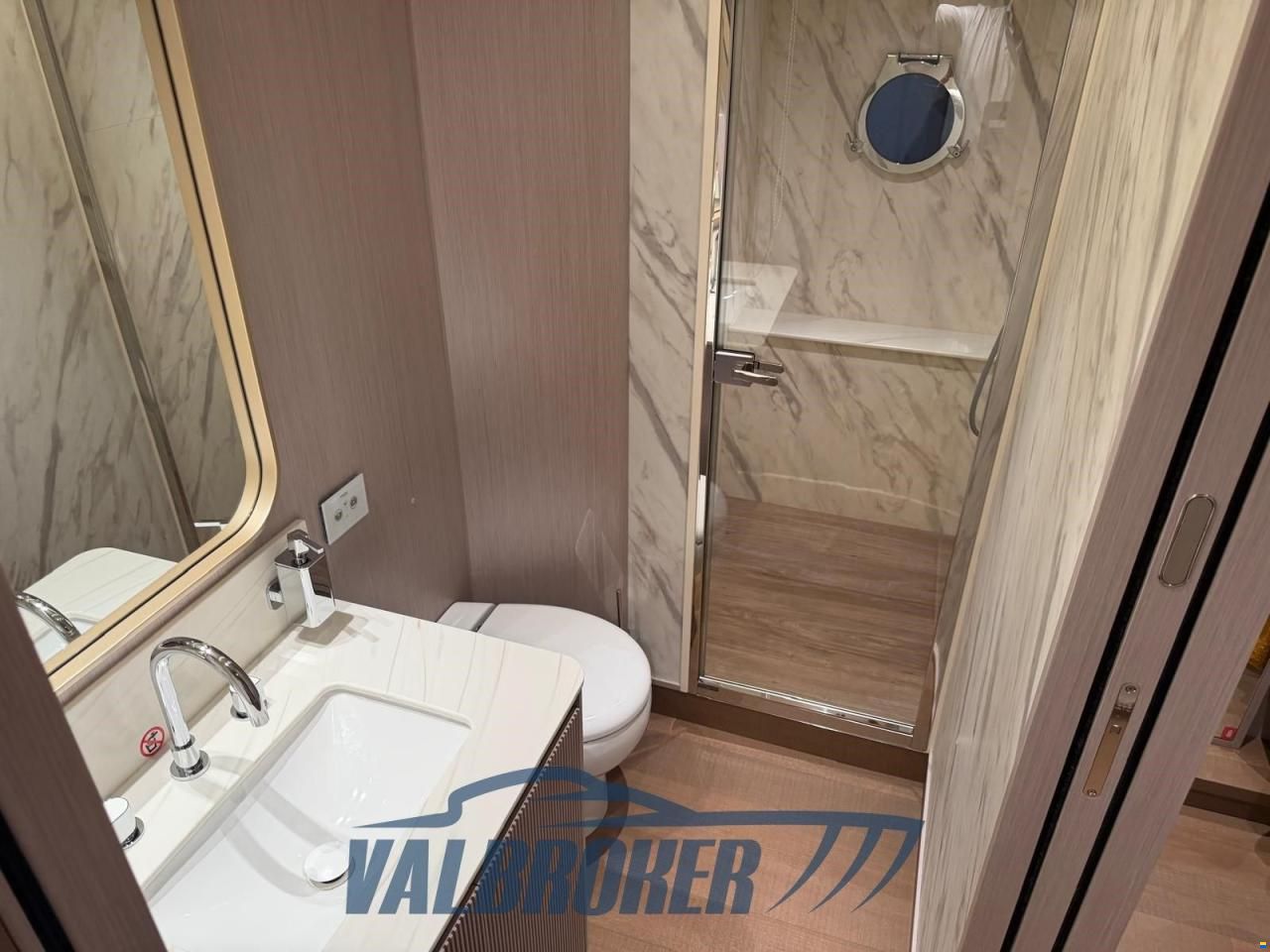 Absolute Navetta 70