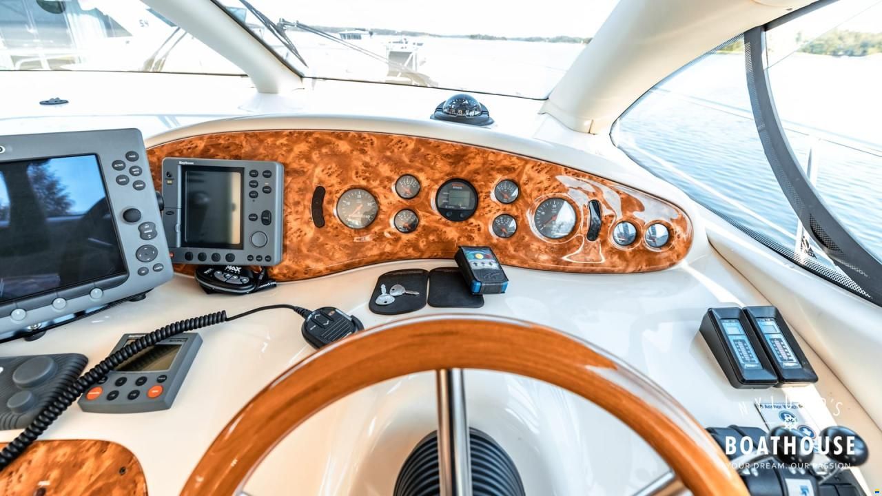 Azimut 42 Fly
