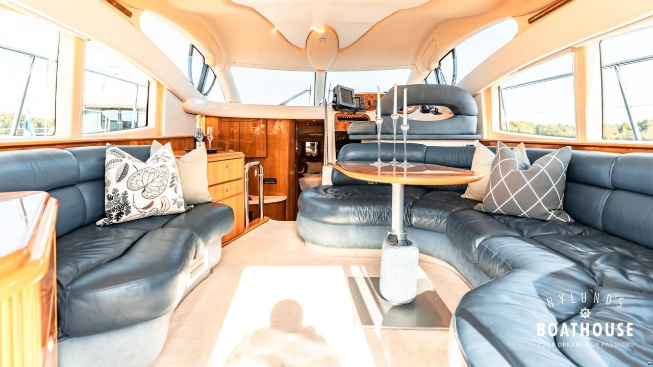 Azimut 42 Fly