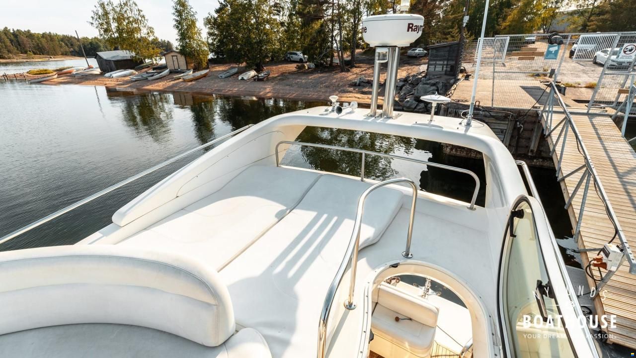 Azimut 42 Fly
