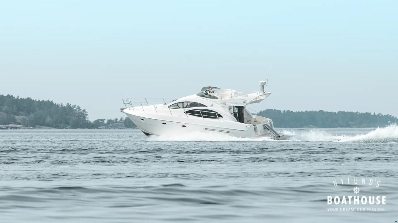Azimut 42 Fly