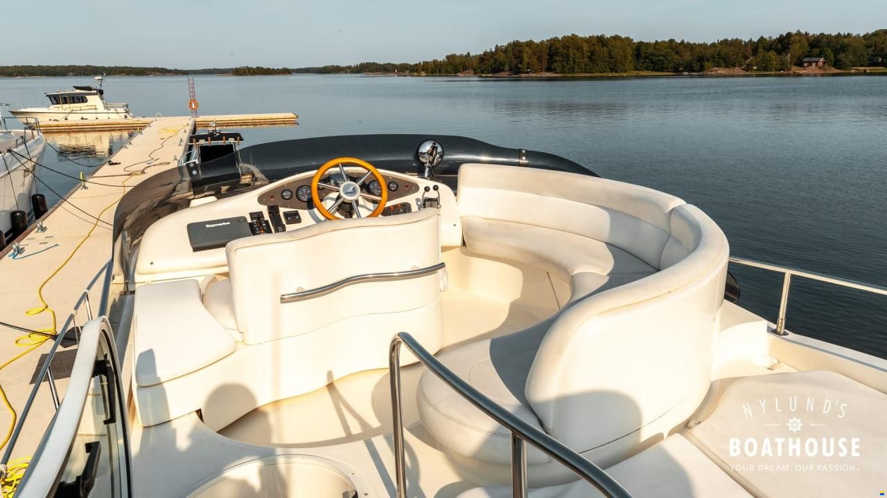 Azimut 42 Fly