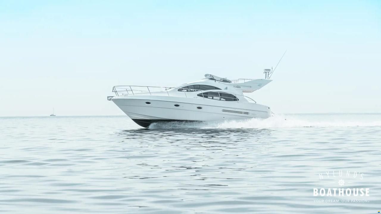 Azimut 42 Fly