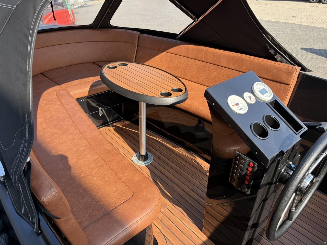 Maxima 600 Tender