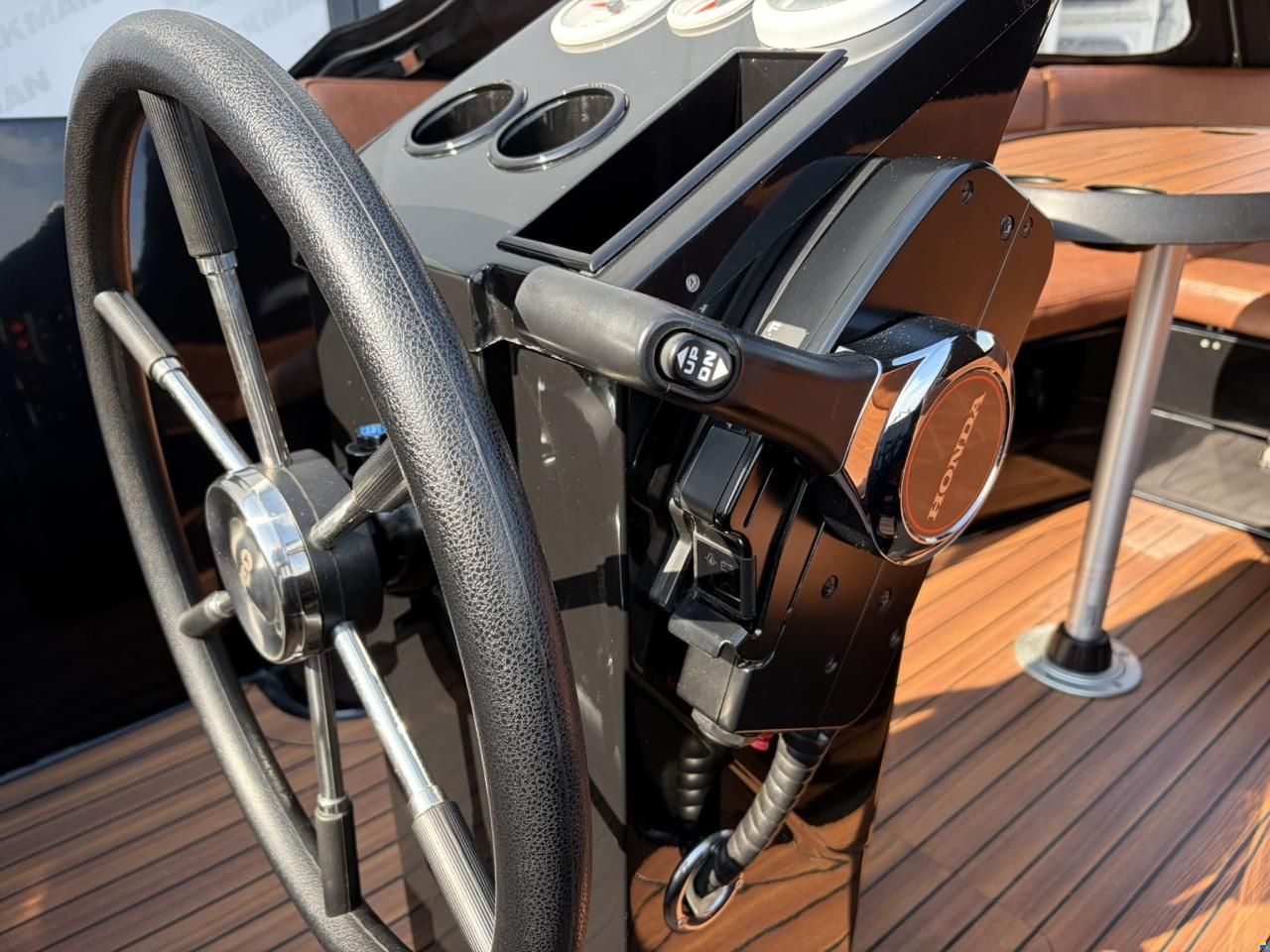 Maxima 600 Tender