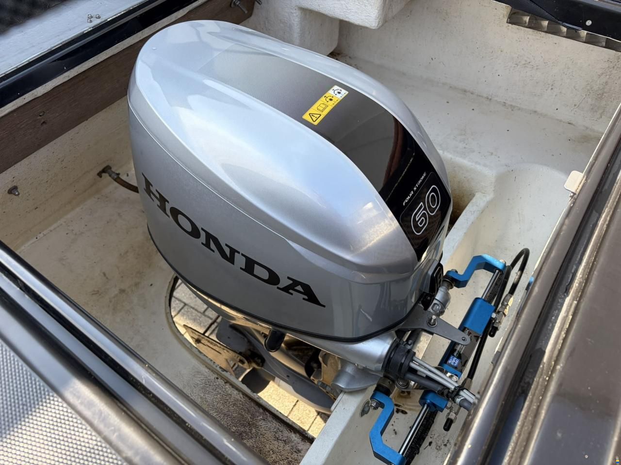 Maxima 600 Tender