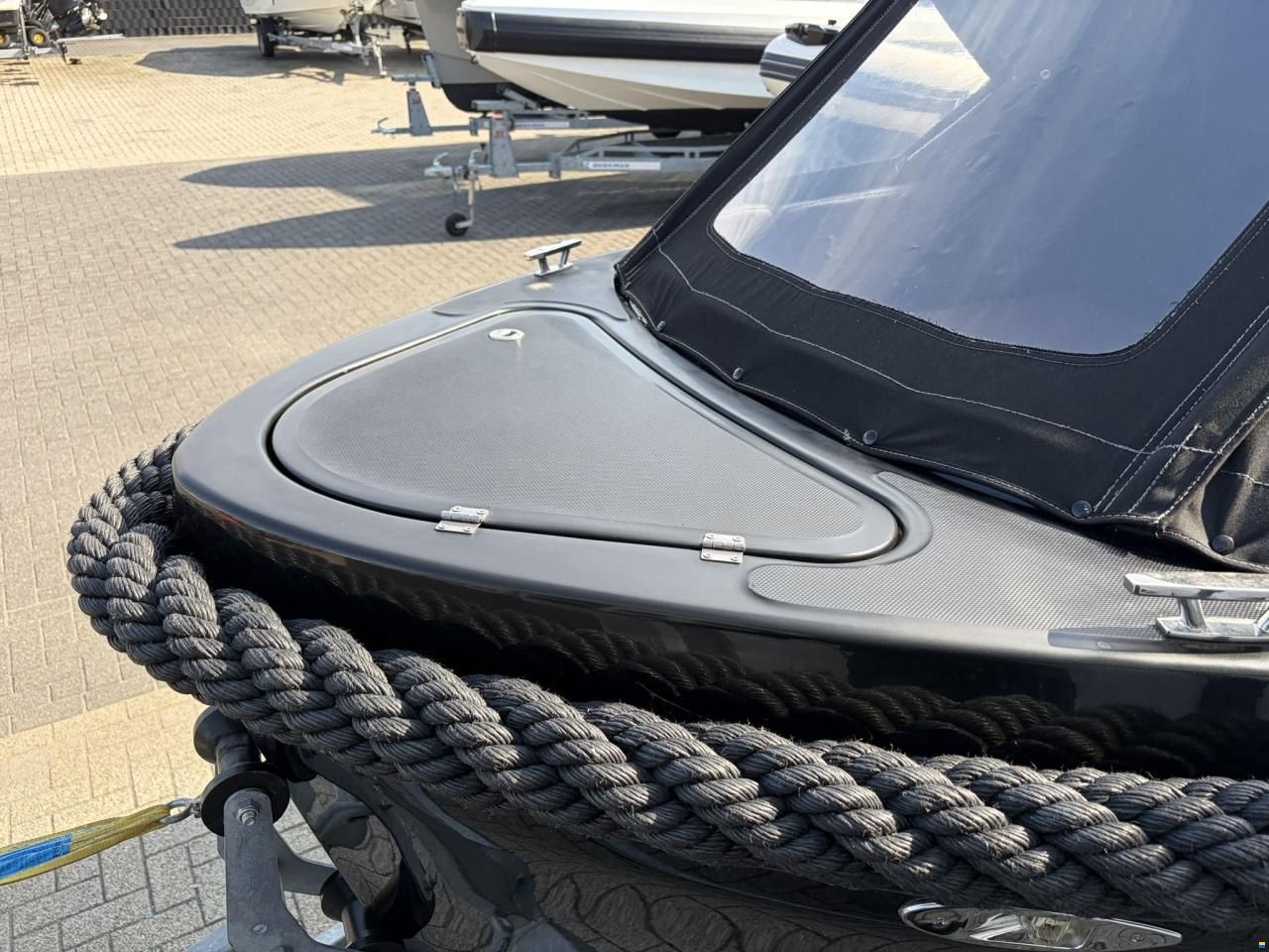 Maxima 600 Tender