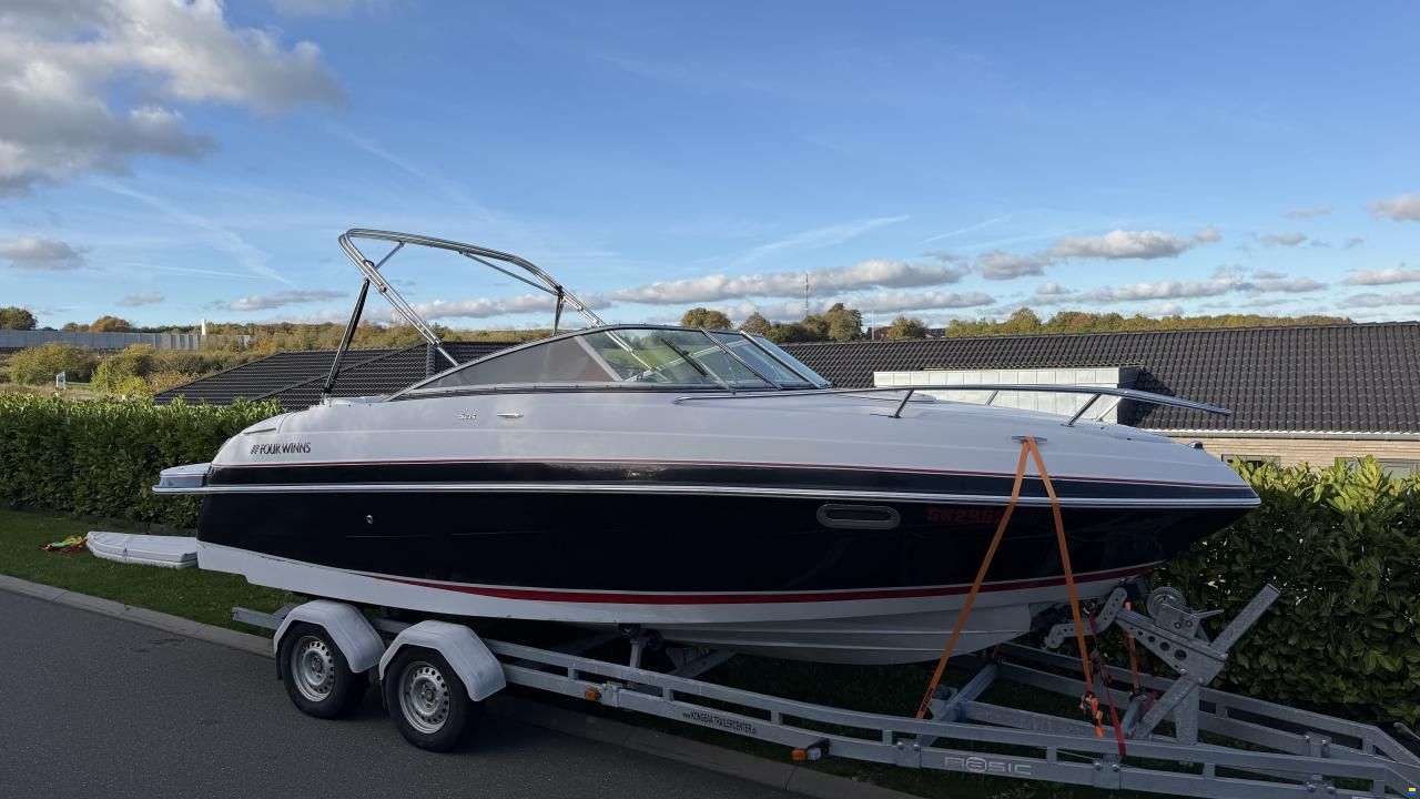 Four Winns 215 sundowner