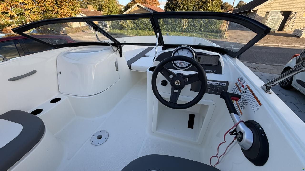Bayliner E5 Element