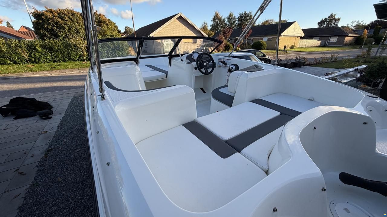 Bayliner E5 Element