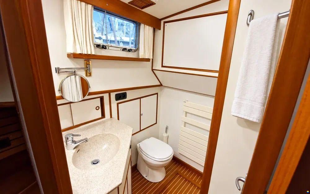 Grand Banks 52 Europa