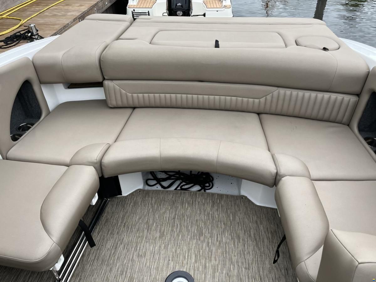 Rinker 23QX