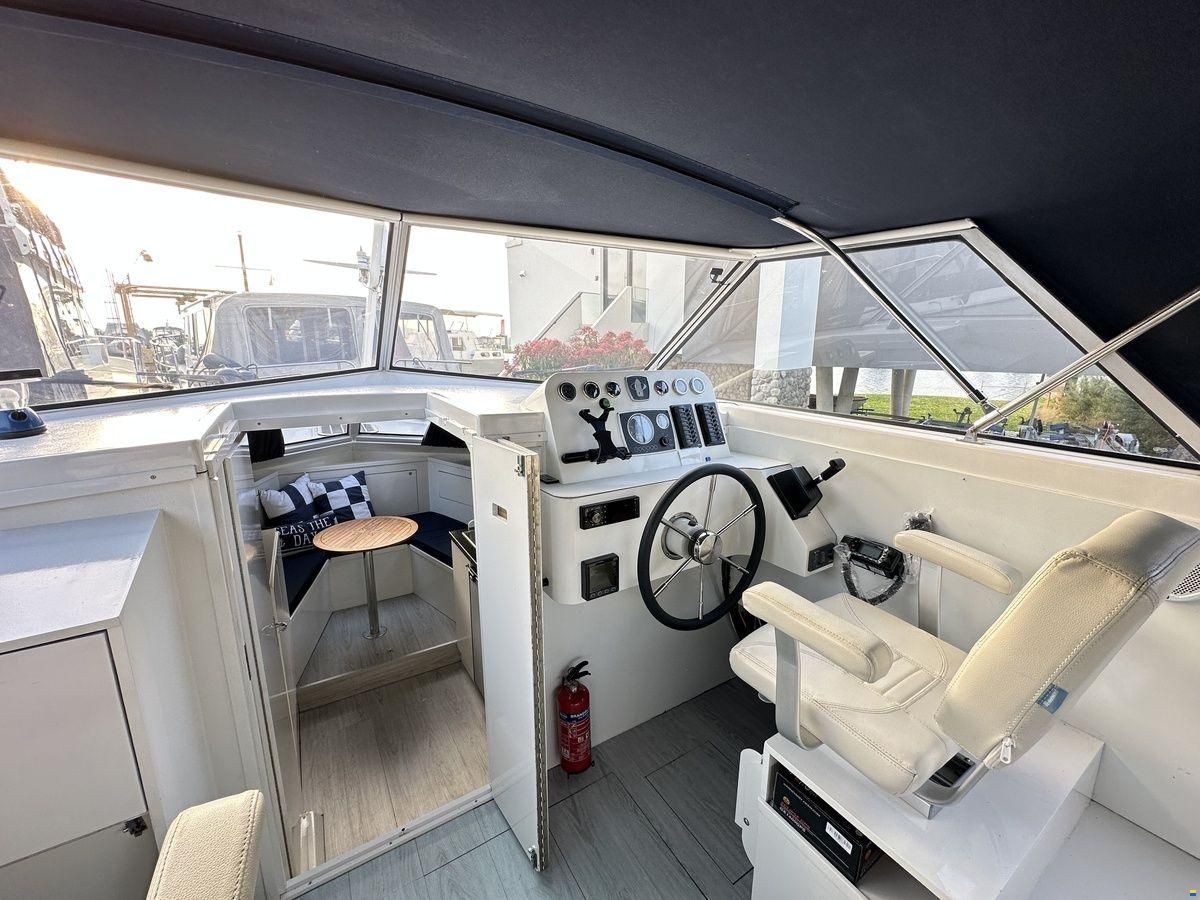 Marco Yachts 860 AK