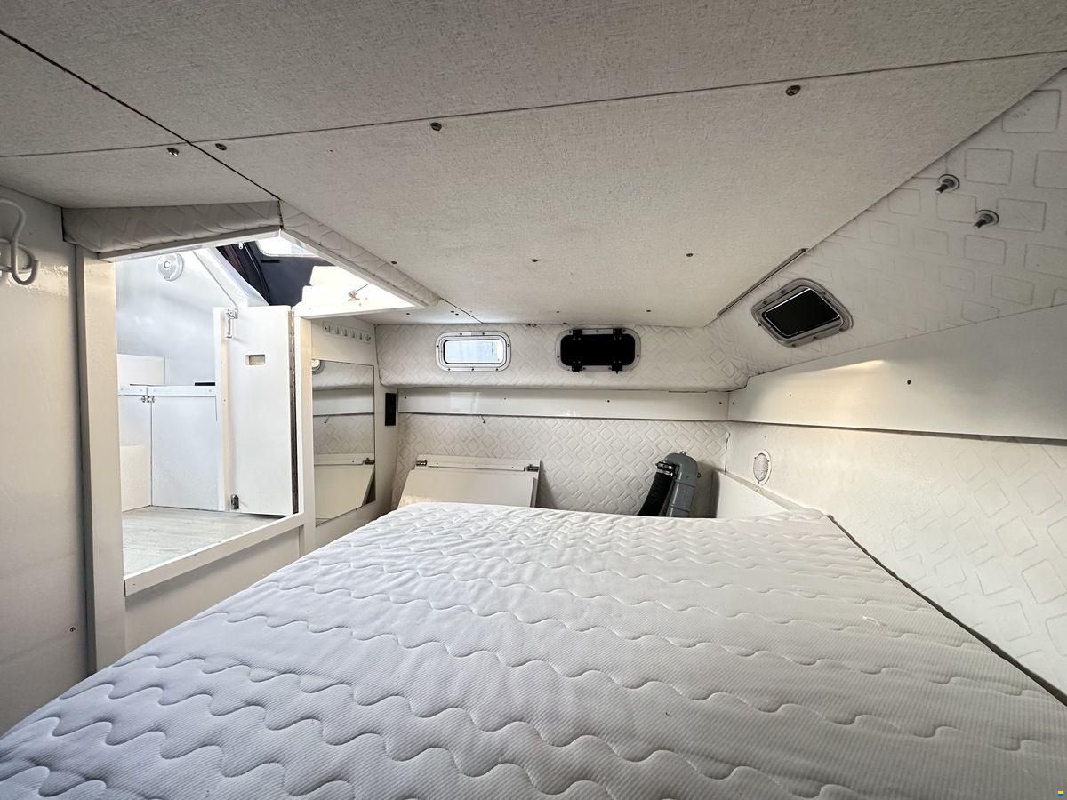 Marco Yachts 860 AK