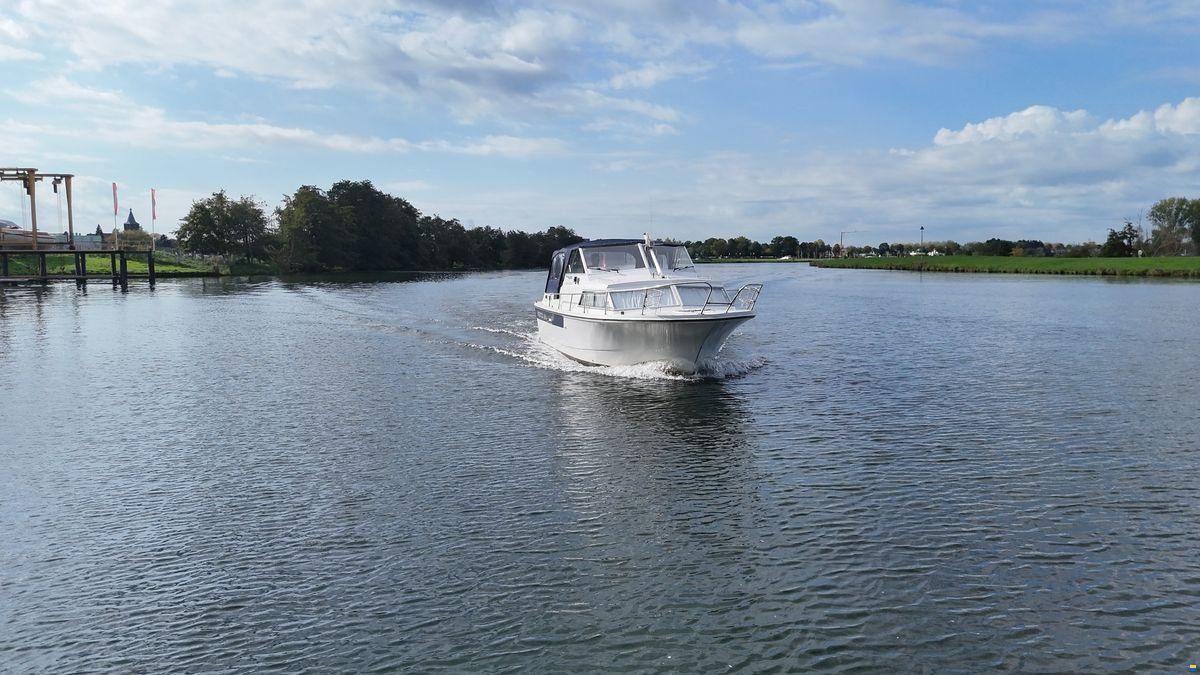Marco Yachts 860 AK