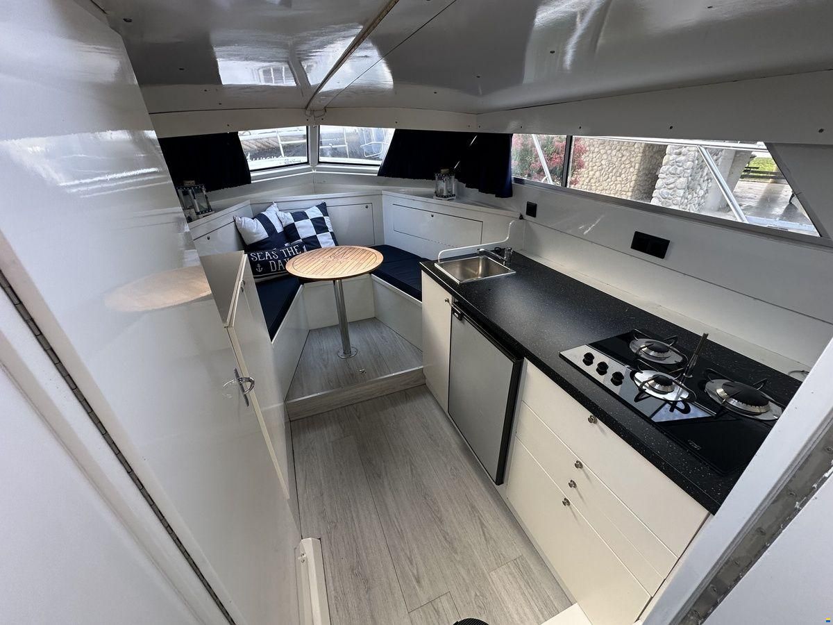 Marco Yachts 860 AK