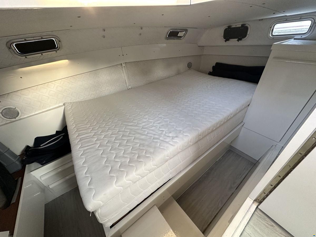 Marco Yachts 860 AK