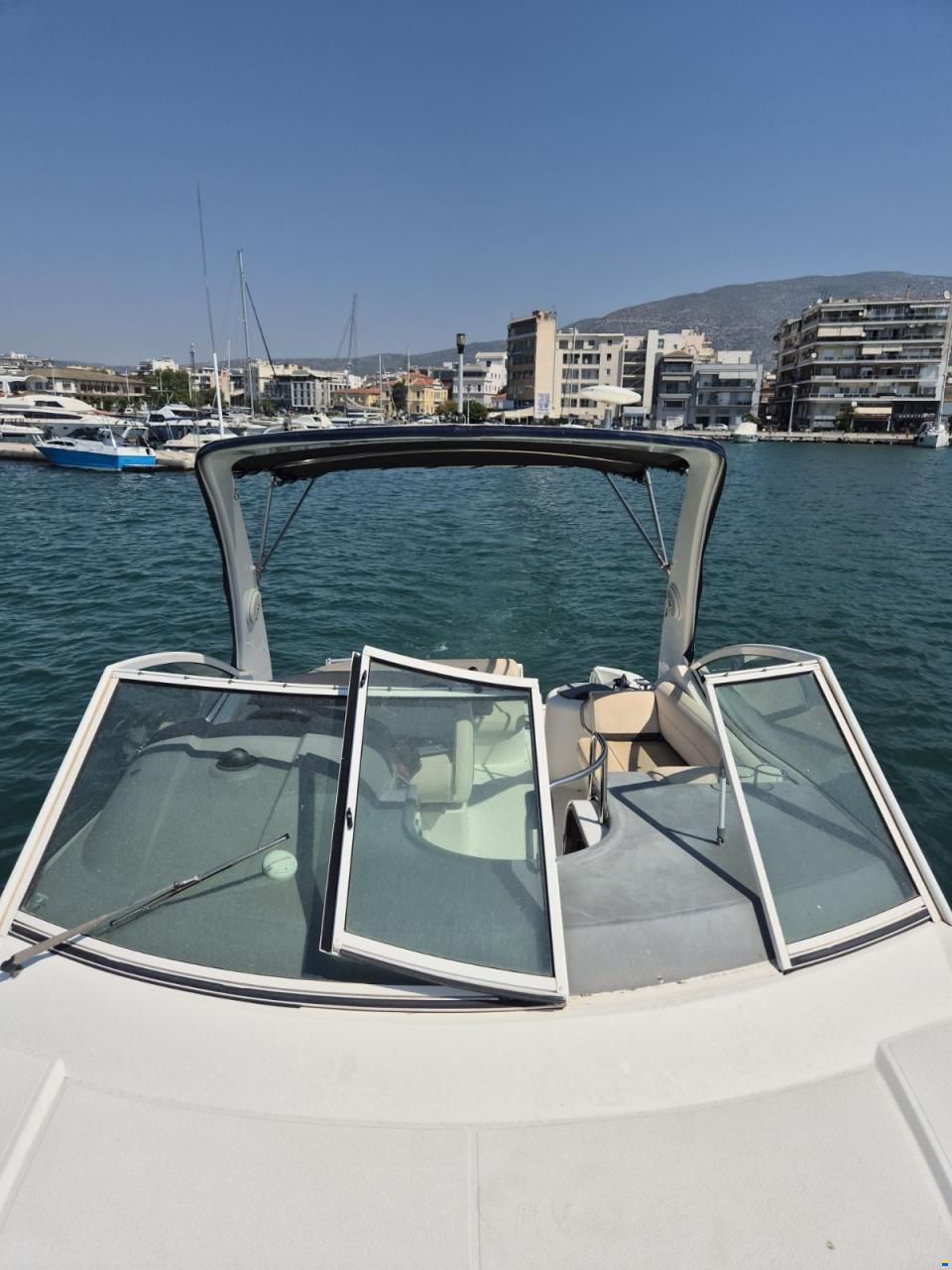Cruisers 300 CXi