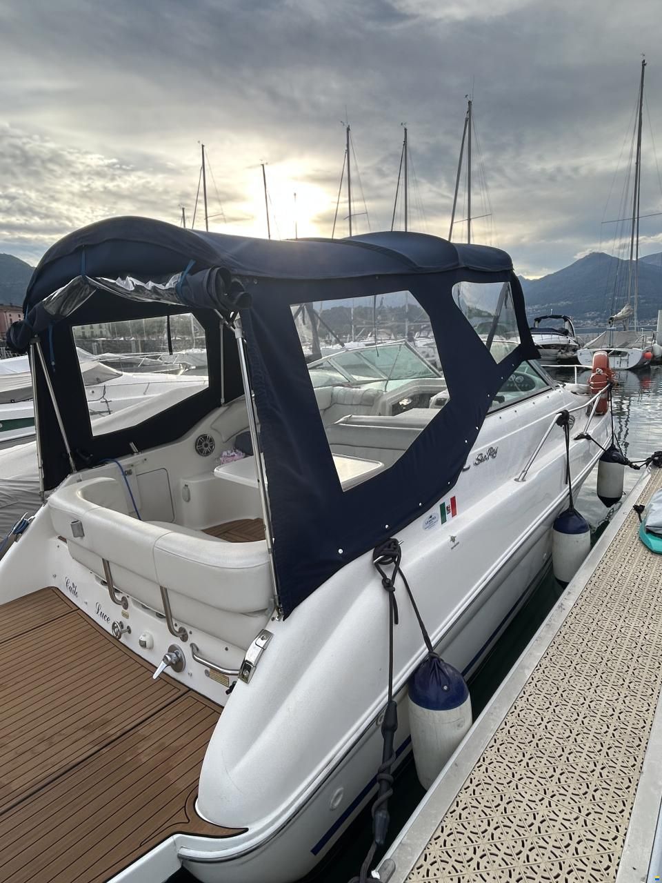 Sea Ray Sundancer 24