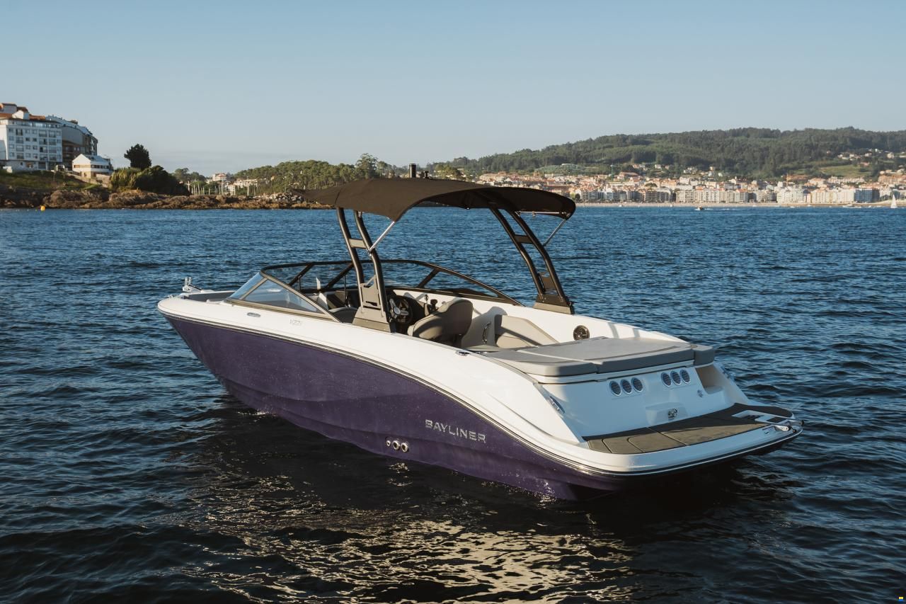 Bayliner V22i