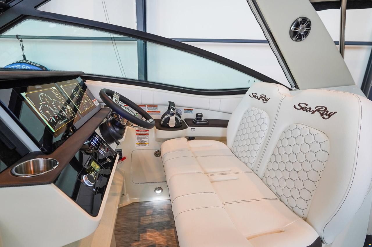 Sea Ray 320 SUNDANCER