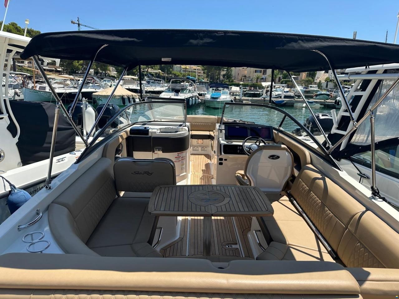Sea Ray SLX 250
