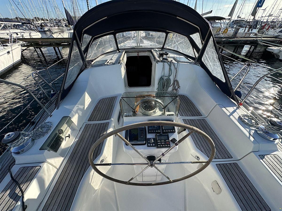 Beneteau Oceanis 393