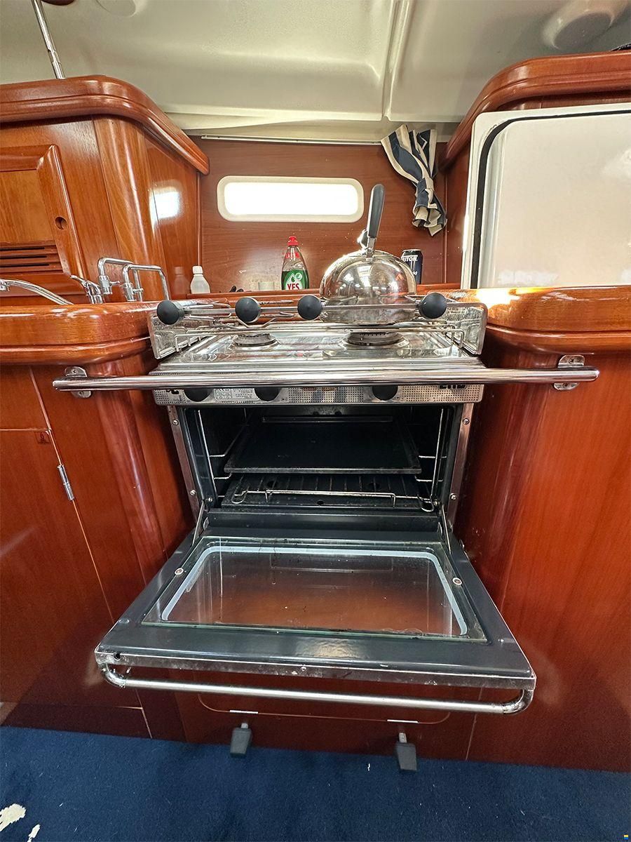 Beneteau Oceanis 393