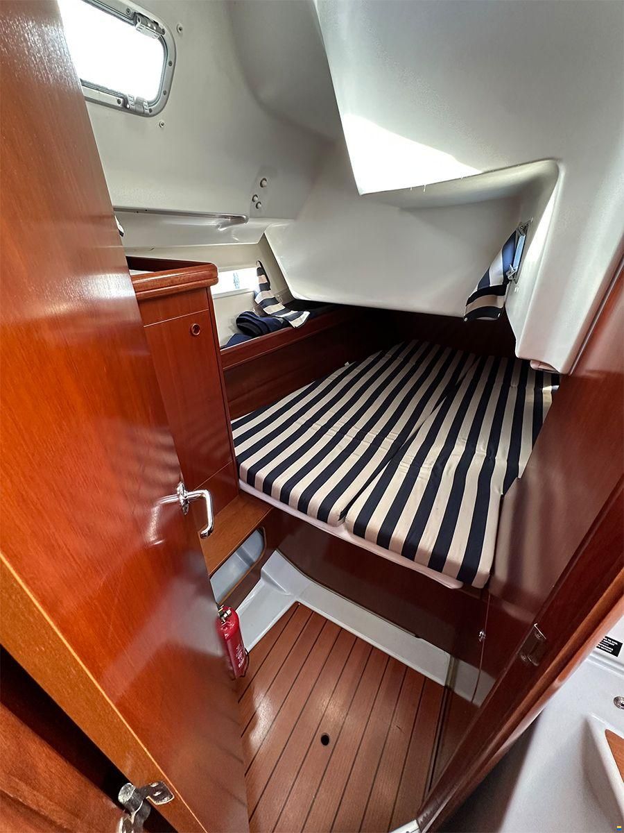Beneteau Oceanis 393