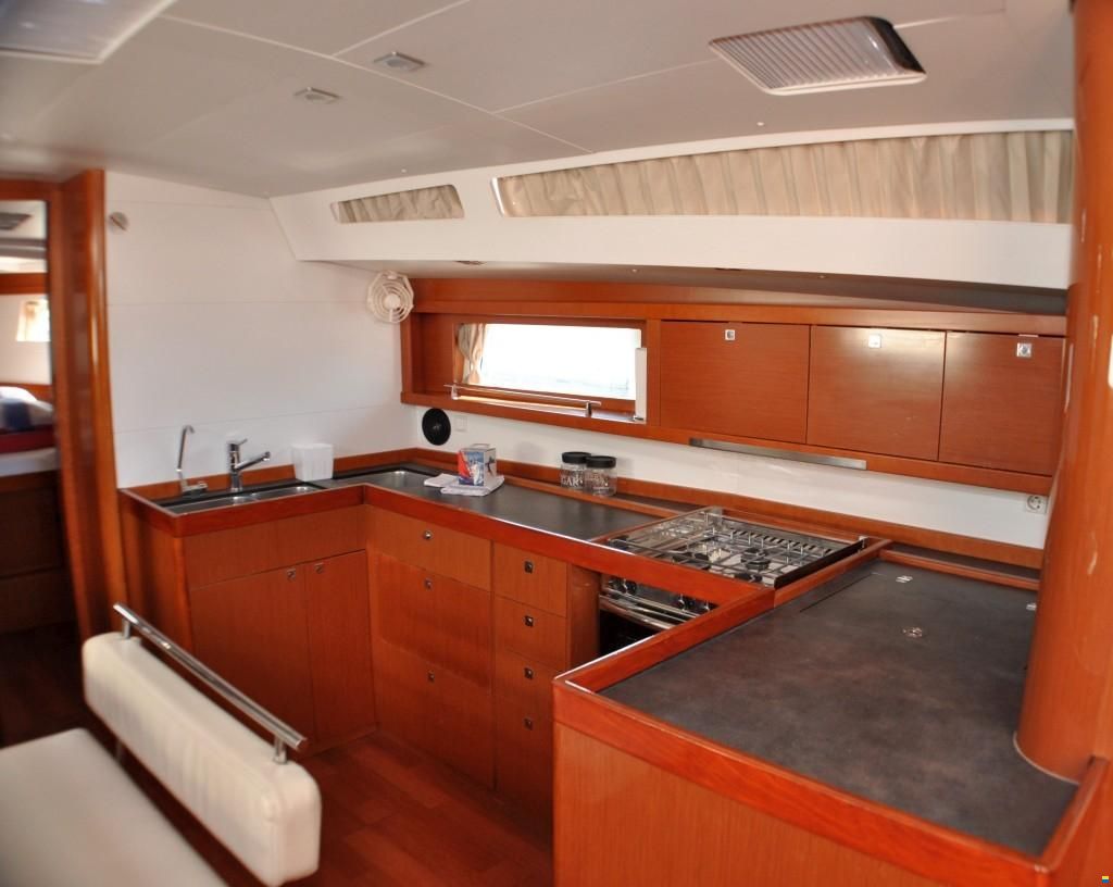 Beneteau Oceanis 48