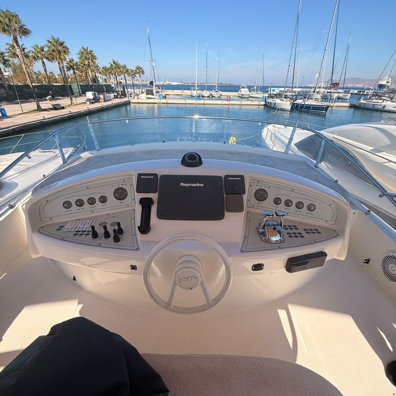 AICON Yachts 56 Fly