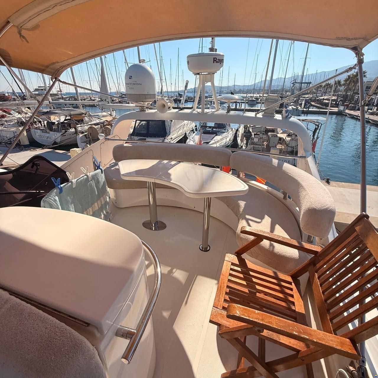 AICON Yachts 56 Fly