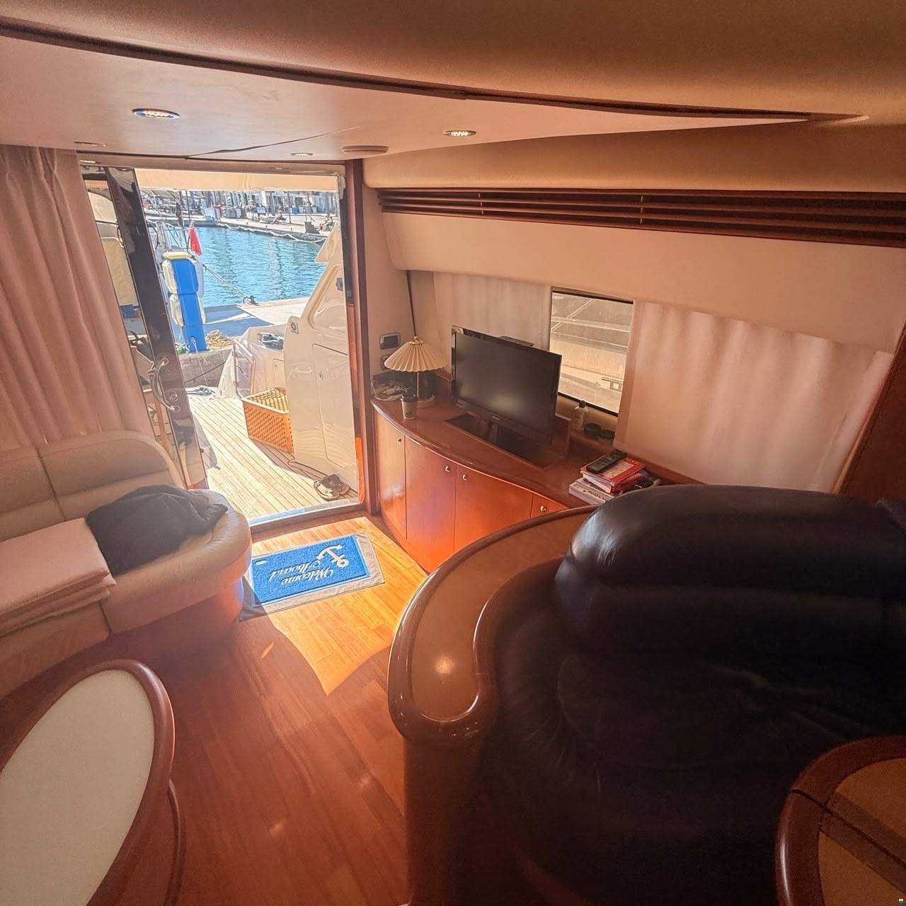 AICON Yachts 56 Fly