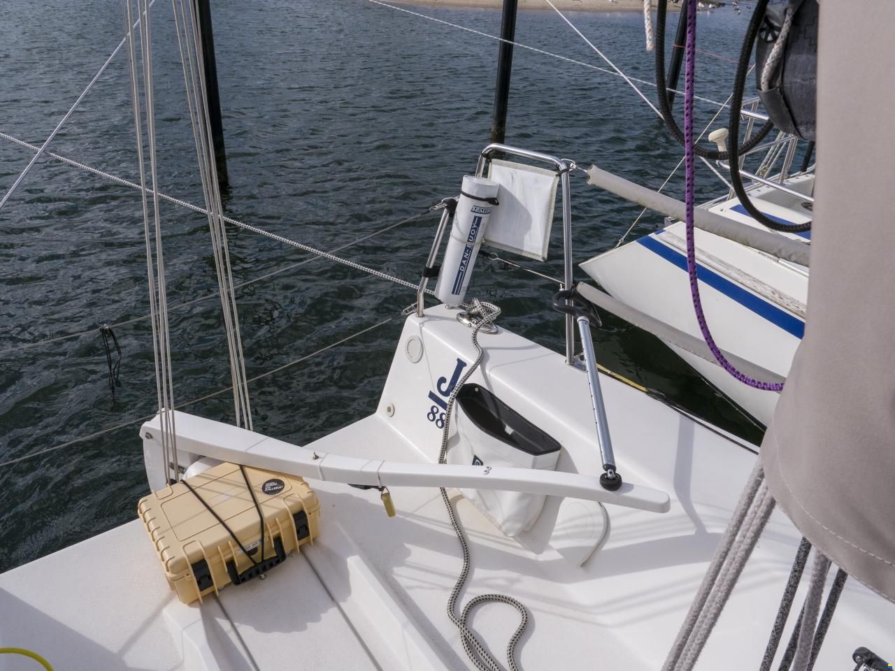 J Boats J/88