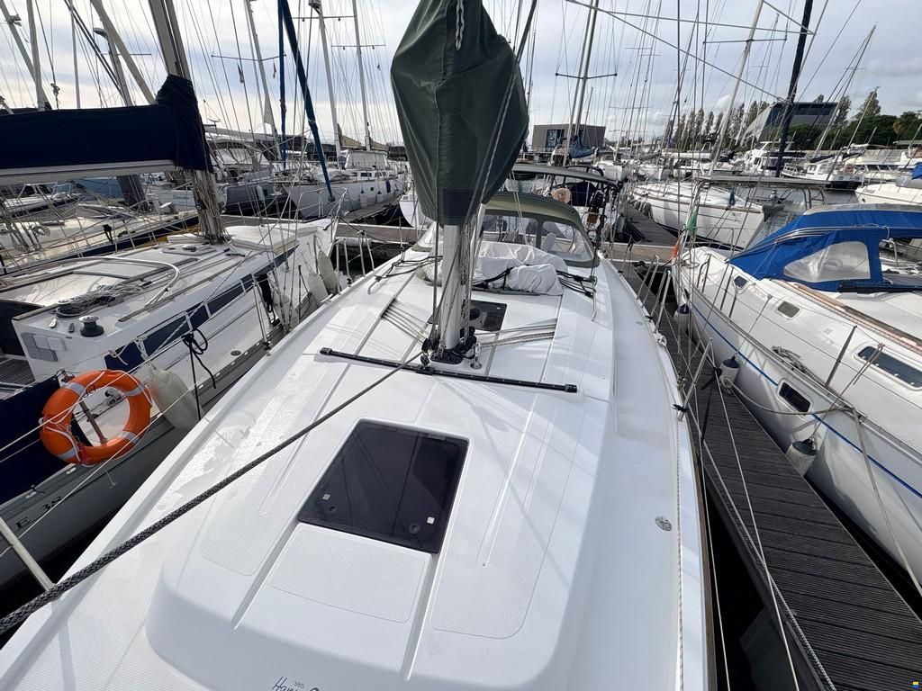 Hanse 385