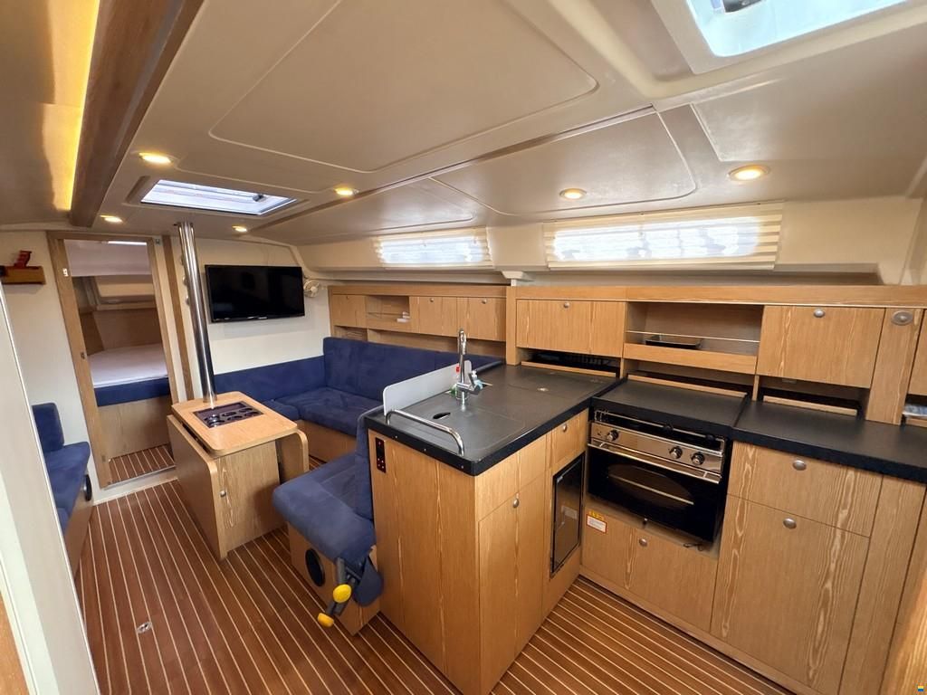 Hanse 385