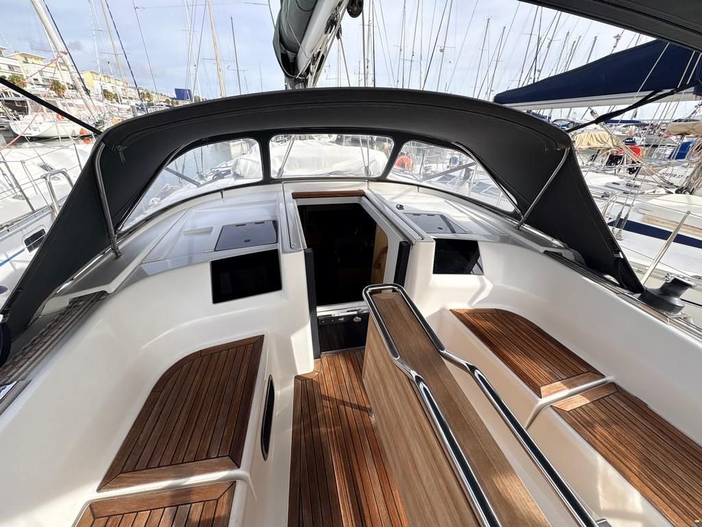 Hanse 385