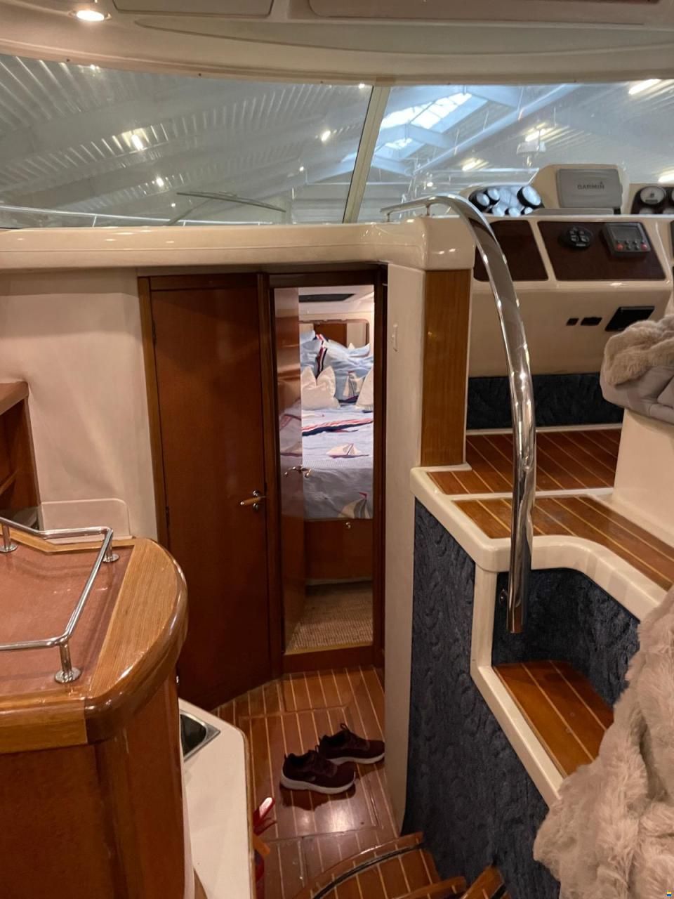 Sealine F 37