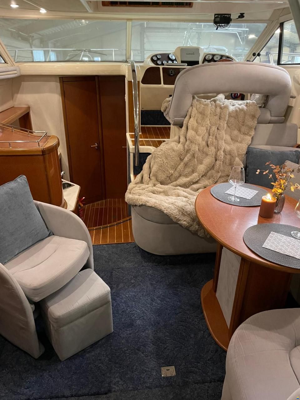 Sealine F 37