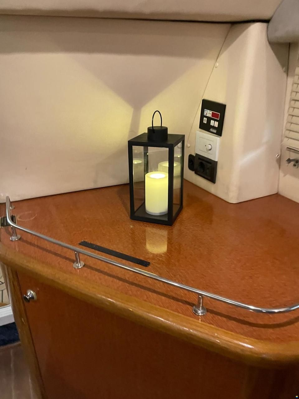 Sealine F 37