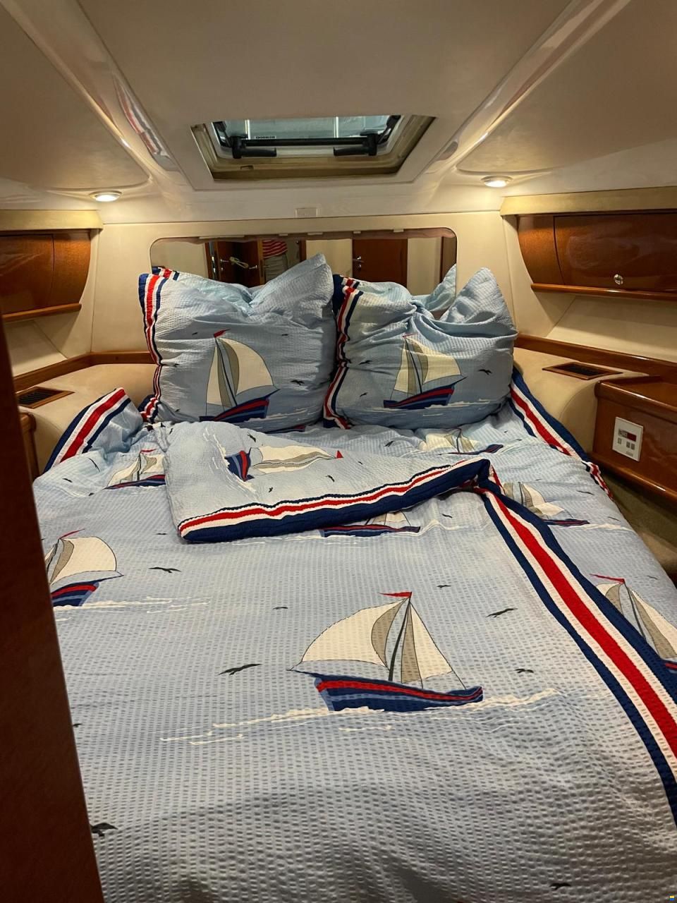 Sealine F 37